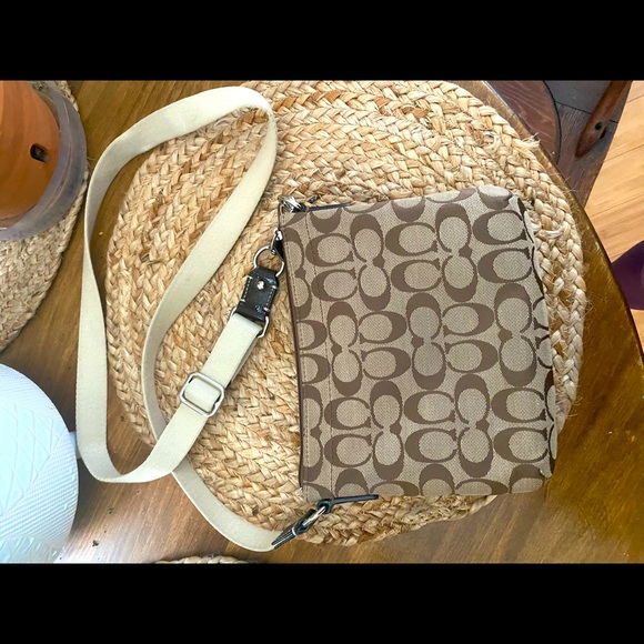Coach Crossbody Bag - Picture 2 of 2